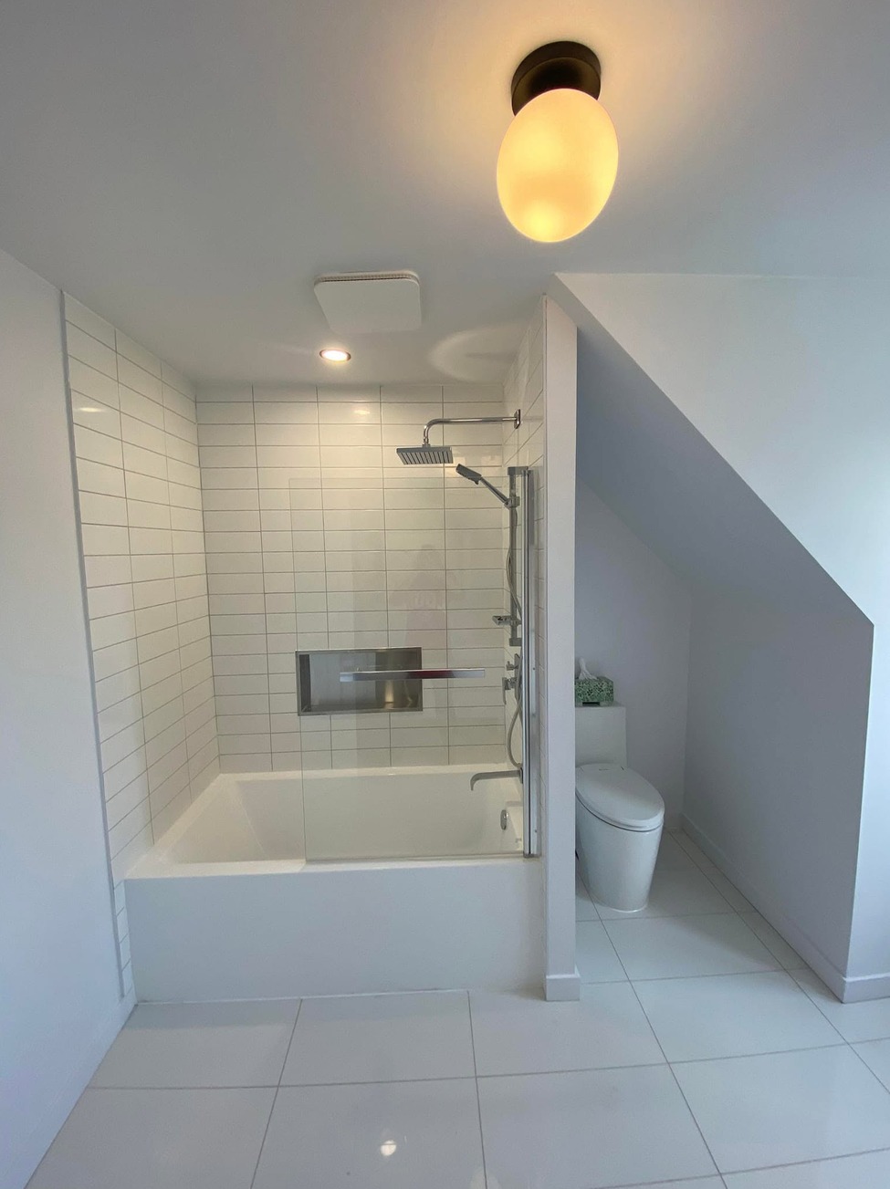 Salle de bain complète — après